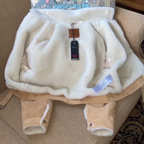 Levi’s Cocoon Bomber Trucker Jacket in goat suede w/soft Sherpa lining. - Picture 9 of 15